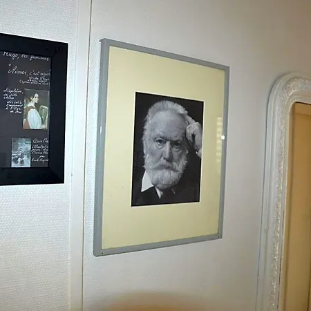 Victor Hugo 2* Amiens