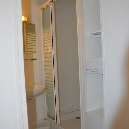 Victor Hugo Hotel 2*