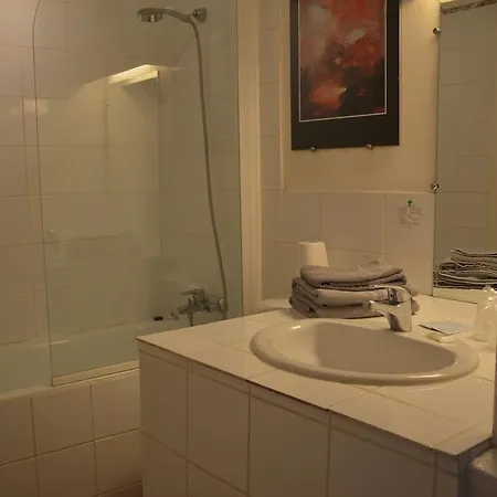 Victor Hugo Hotel 2*