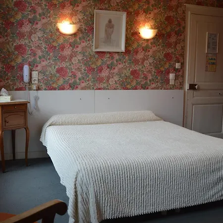 Victor Hugo Hotel 2*