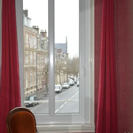 Hotel Victor Hugo 2*