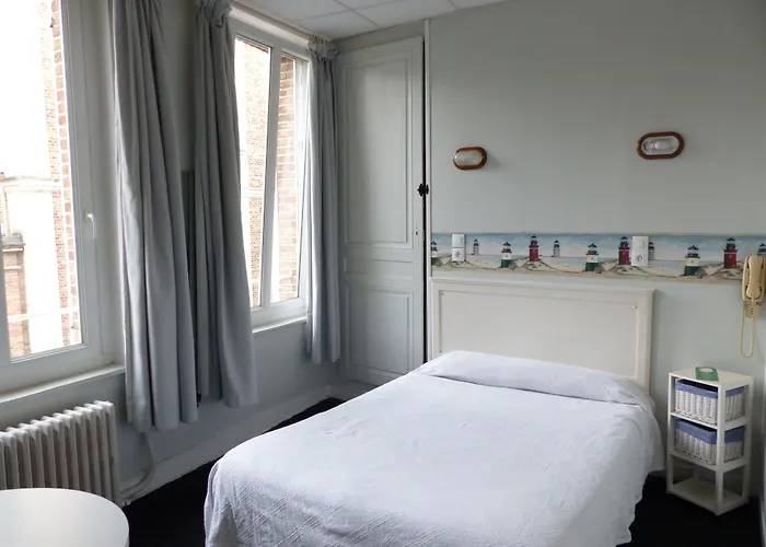 Victor Hugo 2* Amiens