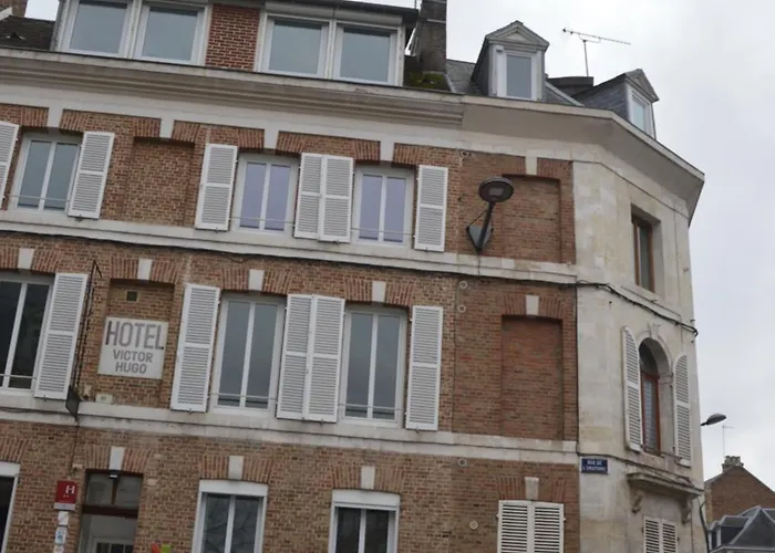 Victor Hugo Hotel 2*