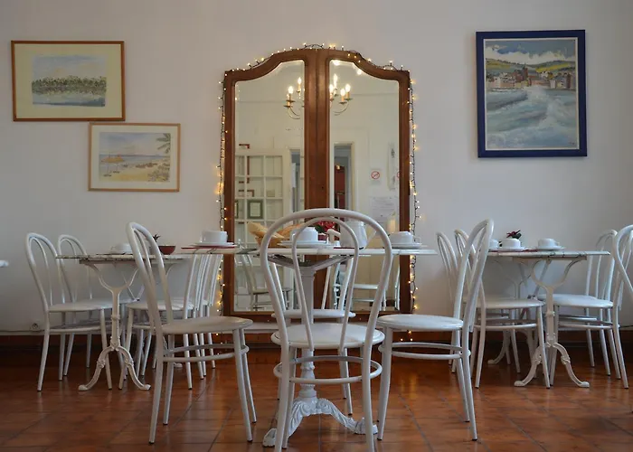 Victor Hugo Hotel 2*