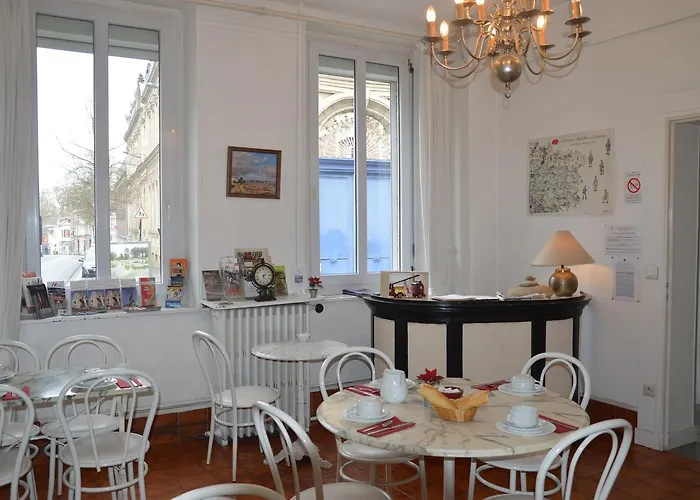 Hotel Victor Hugo 2*